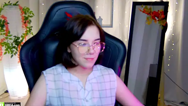 Kelly foox online show from November 3, 9:10 am