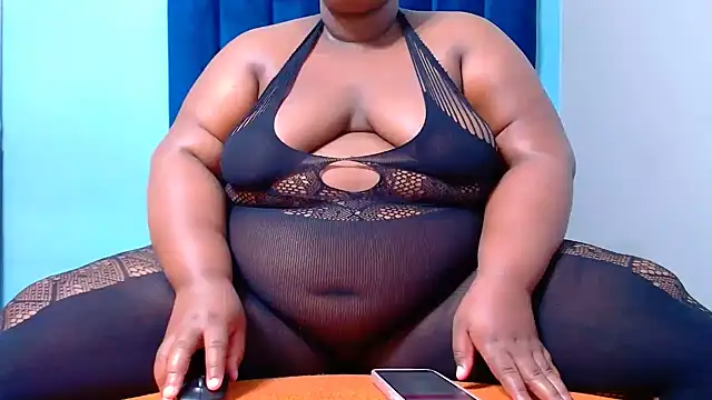 Snapshot of LadyBear2002 chatting on July 9, 6:23 pm LadyBear2002 online show from July 9, 6:23 pm