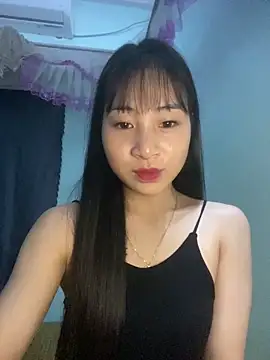 Snapshot of banlinh004 chatting on May 3, 2:28 am banlinh004 online show from May 3, 2:28 am
