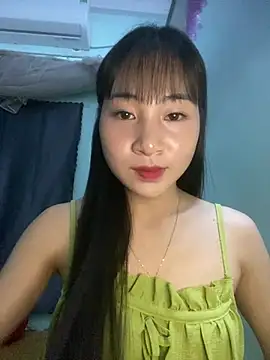 Snapshot of banlinh004 chatting on May 5, 2:25 pm banlinh004 online show from May 5, 2:25 pm