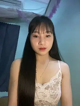Snapshot of banlinh004 chatting on May 10, 2:33 pm banlinh004 online show from May 10, 2:33 pm