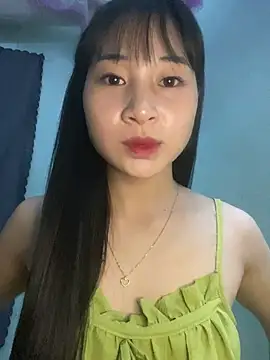 Snapshot of banlinh004 chatting on May 13, 3:09 pm banlinh004 online show from May 13, 3:09 pm