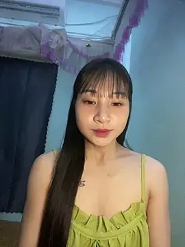 Snapshot of banlinh004 chatting on May 29, 3:32 pm banlinh004 online show from May 29, 3:32 pm