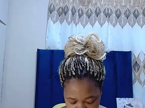 Snapshot of SweetJuicyPussy97 chatting on July 6, 7:16 pm SweetJuicyPussy97 online show from July 6, 7:16 pm
