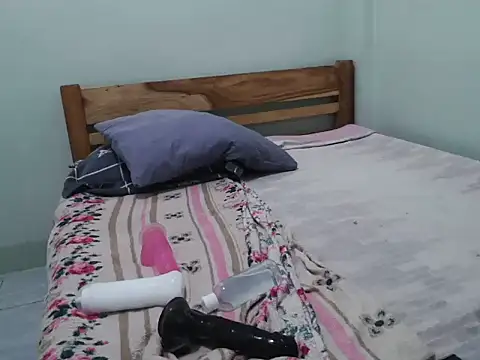 TeaseNPlease 13 online show from November 13, 3:55 pm