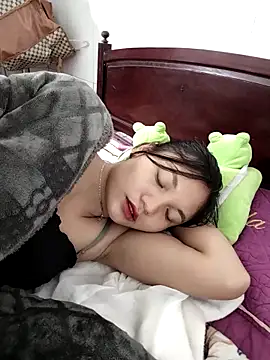 Snapshot of Mit-thi123 chatting on November 5, 2:33 am Mit-thi123 online show from November 5, 2:33 am