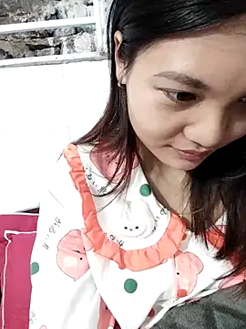 Snapshot of Mit-thi123 chatting on November 29, 6:05 am Mit-thi123 online show from November 29, 6:05 am