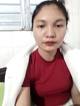 Snapshot of Mit-thi123 chatting on December 1, 7:02 am Mit-thi123 online show from December 1, 7:02 am