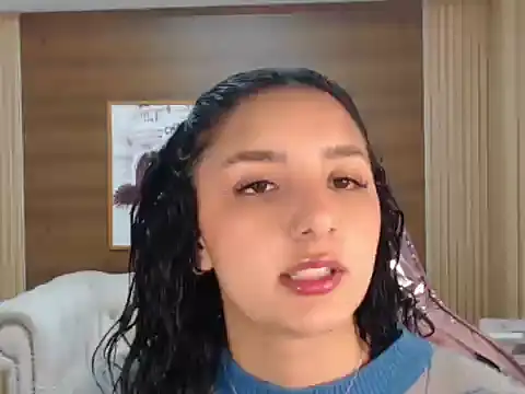 Snapshot of claudina_s chatting on October 14, 1:23 pm claudina s online show from October 14, 1:23 pm