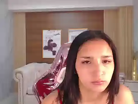 Snapshot of claudina_s chatting on October 16, 1:12 pm claudina s online show from October 16, 1:12 pm