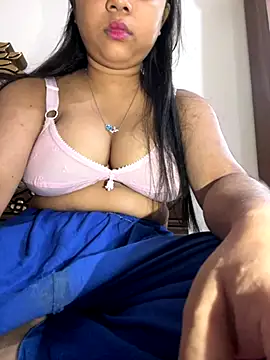 Snapshot of babbydoll-03 chatting on November 10, 5:45 pm babbydoll-03 online show from November 10, 5:45 pm