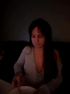 Snapshot of bebecita_x chatting on November 6, 6:47 am bebecita x online show from November 6, 6:47 am