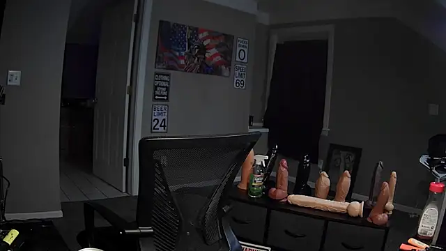 Snapshot of Michigan9000 chatting on October 23, 5:29 am Michigan9000 online show from October 23, 5:29 am