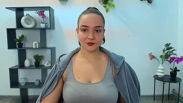 OliviaMontgommery online show from October 6, 5:16 am