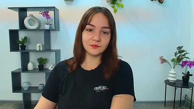 OliviaMontgommery online show from October 10, 5:17 am