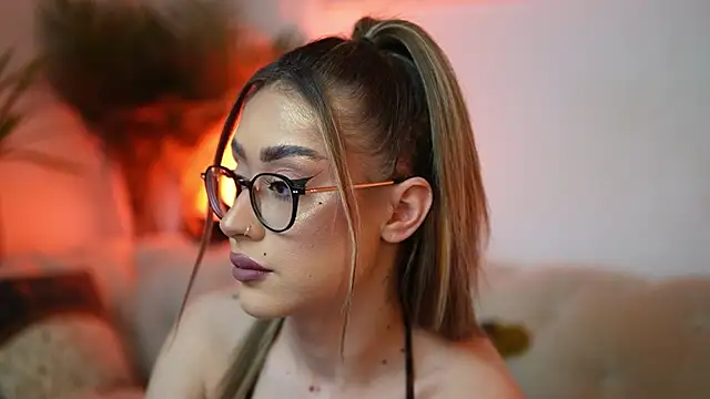 AileenKiss online show from April 27, 8:40 pm