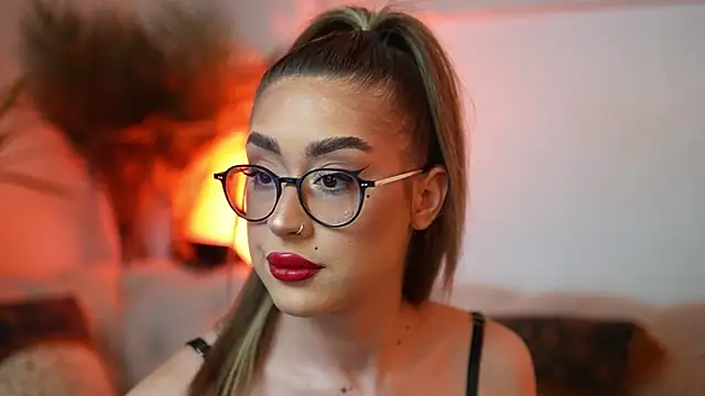 AileenKiss online show from April 28, 8:47 pm