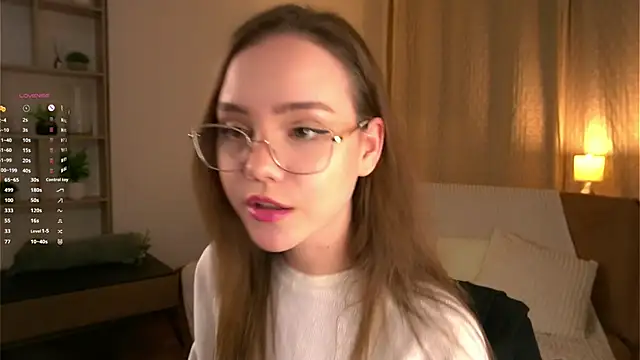 SweetSaraPie online show from March 2, 6:04 pm