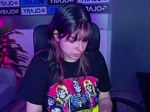 Snapshot of Violetta_Swett_ chatting on November 14, 1:21 pm Violetta Swett online show from November 14, 1:21 pm