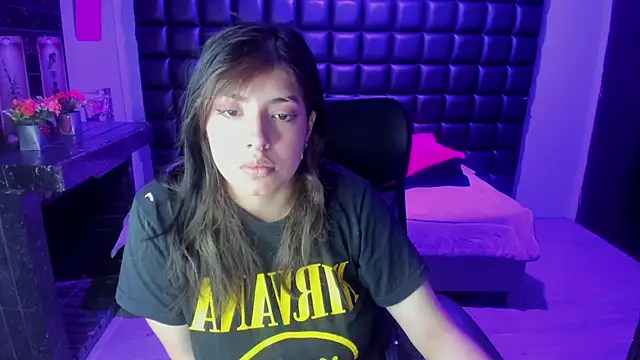 Snapshot of Violetta_Swett_ chatting on December 16, 11:59 am Violetta Swett online show from December 16, 11:59 am