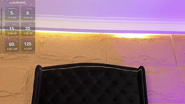 naomi hill1 online show from November 21, 9:57 pm