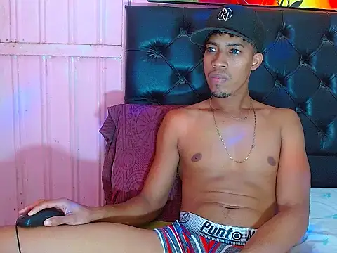 andreswj bigcock23 online show from October 11, 7:07 am