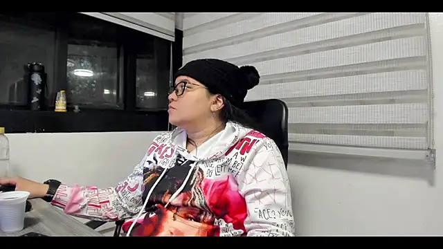 Snapshot of Xander_Taylor_ chatting on October 16, 4:13 am Xander Taylor  online show from October 16, 4:13 am