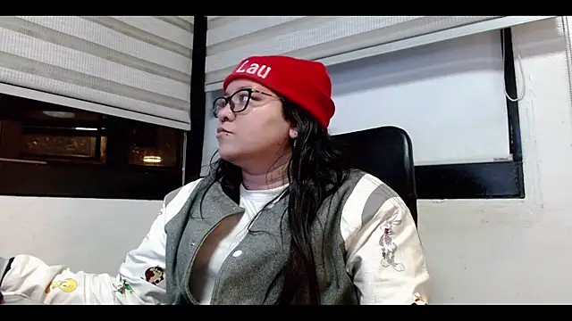 Snapshot of Xander_Taylor_ chatting on October 25, 4:20 am Xander Taylor  online show from October 25, 4:20 am