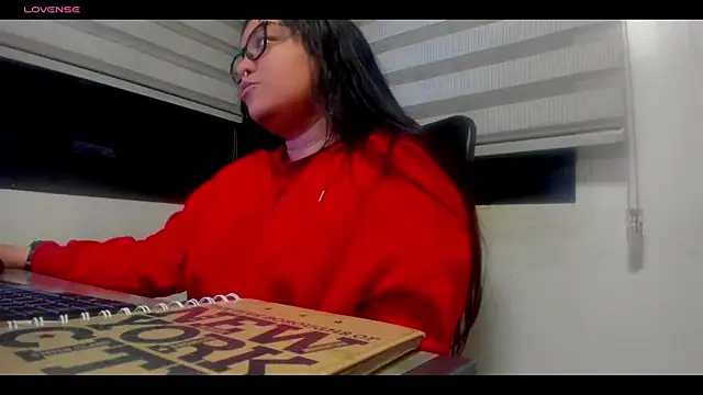 Snapshot of Xander_Taylor_ chatting on November 30, 4:05 am Xander Taylor online show from November 30, 4:05 am