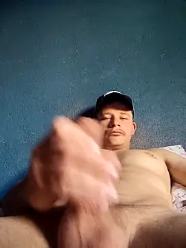 Snapshot of IZ2398 chatting on March 27, 7:24 pm IZ2398 online show from March 27, 7:24 pm