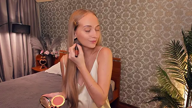 Snapshot of MikeDreese chatting on November 11, 9:09 am MikeDreese online show from November 11, 9:09 am