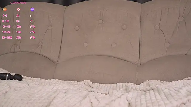 Snapshot of RanyThomson chatting on October 5, 5:44 pm RanyThomson online show from October 5, 5:44 pm