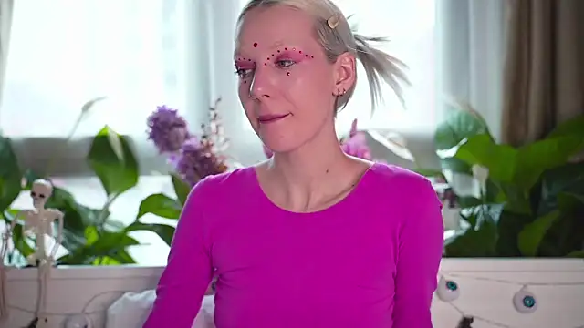 Snapshot of RanyThomson chatting on October 28, 12:19 pm RanyThomson online show from October 28, 12:19 pm