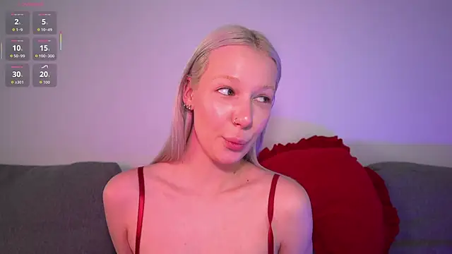 RanyThomson online show from July 31, 8:36 am