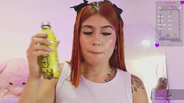 SoofiKiss online show from March 3, 8:26 pm