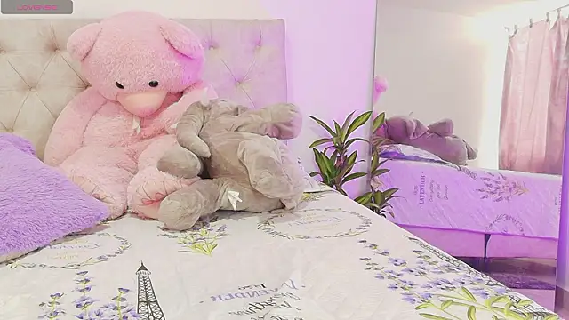 SoofiKiss online show from March 11, 6:58 pm