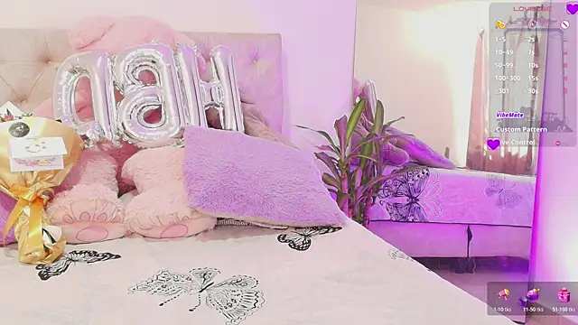 SoofiKiss online show from April 24, 8:33 pm