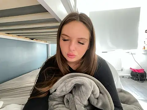 EllaStarrxxx online show from October 6, 11:51 am