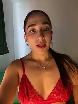 SabrinaEvanss  online show from April 7, 7:58 pm