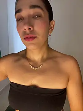 Snapshot of SabrinaEvanss_ chatting on May 5, 12:02 pm SabrinaEvanss online show from May 5, 12:02 pm