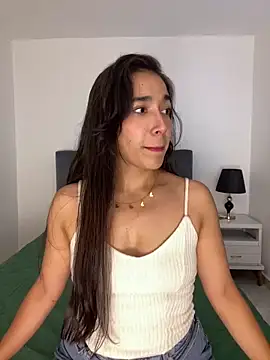 Snapshot of SabrinaEvanss_ chatting on May 6, 7:41 pm SabrinaEvanss online show from May 6, 7:41 pm