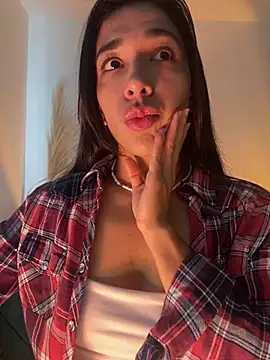 Snapshot of SabrinaEvanss_ chatting on July 6, 4:09 pm SabrinaEvanss online show from July 6, 4:09 pm