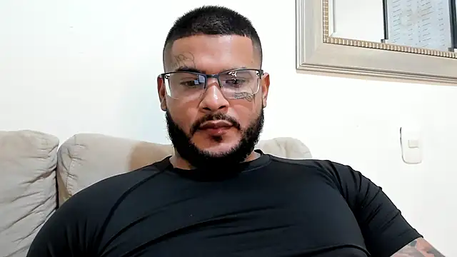 Snapshot of MICHELL_ARTHUS_ chatting on August 8, 12:35 am MICHELL ARTHUS online show from August 8, 12:35 am