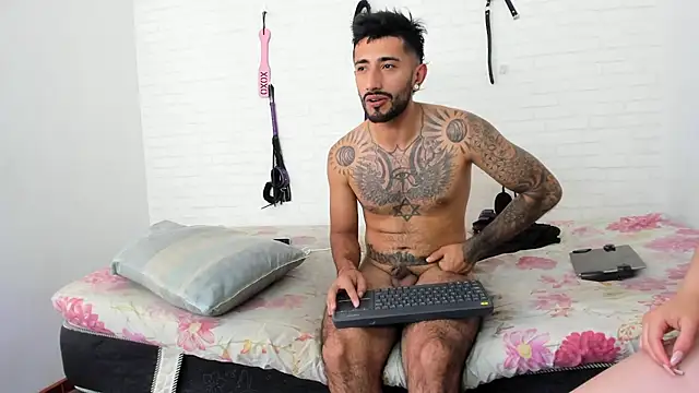 sofiandnick smith online show from April 29, 7:42 pm