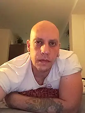 Snapshot of Kobradera1984 chatting on October 30, 10:54 pm Kobradera1984 online show from October 30, 10:54 pm