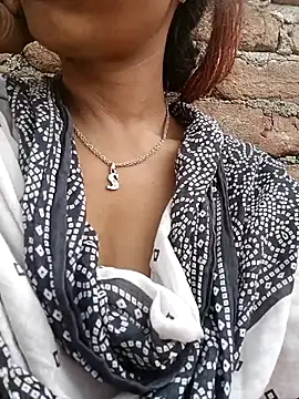 Hotty-romi3 online show from November 18, 5:23 am