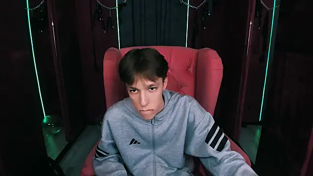 Snapshot of MarkBranston chatting on October 27, 10:52 am MarkBranston online show from October 27, 10:52 am