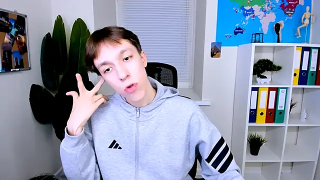 Snapshot of MarkBranston chatting on December 5, 3:41 pm MarkBranston online show from December 5, 3:41 pm