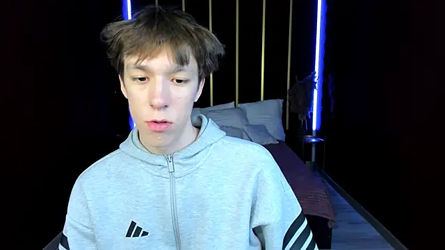 Snapshot of MarkBranston chatting on January 16, 4:27 am MarkBranston online show from January 16, 4:27 am