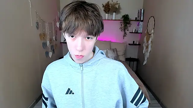 Snapshot of MarkBranston chatting on February 14, 10:56 am MarkBranston online show from February 14, 10:56 am